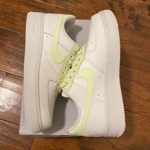 Nike Air Force 1 07 LE Low
